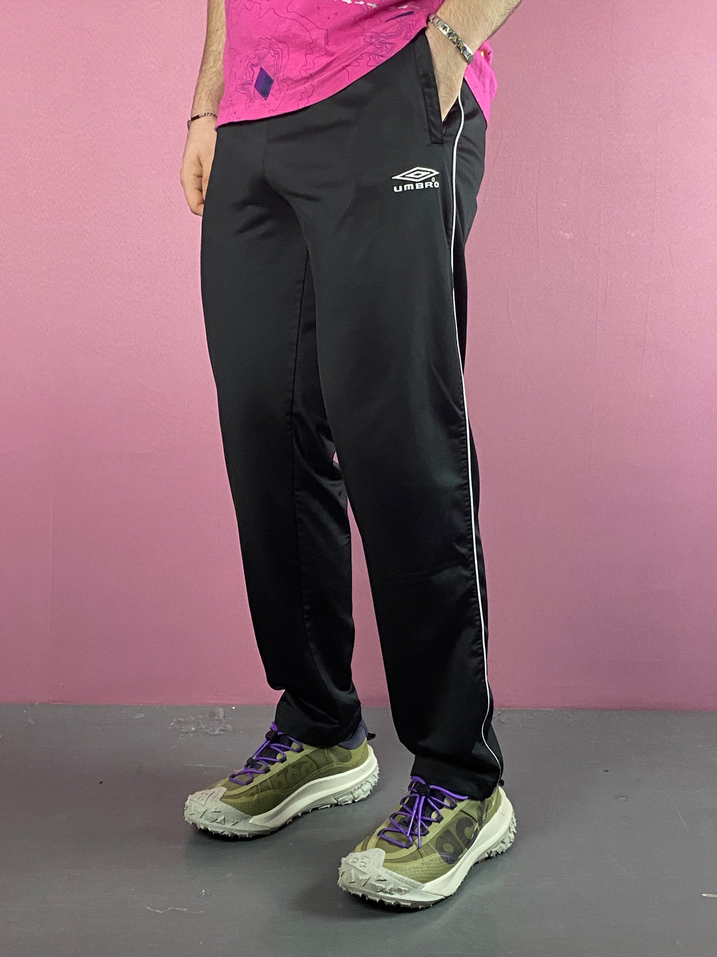 Umbro Vintage Men's Track Pants - M Black Polyester