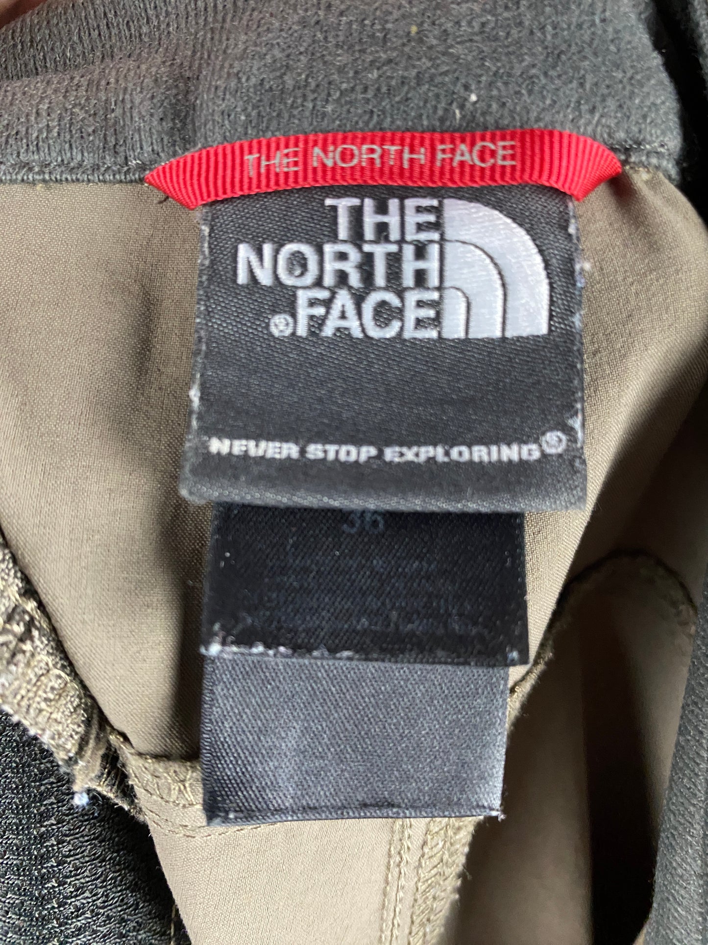 The North Face Vintage Men's Cargo Shorts - Medium Blue Nylon Blend